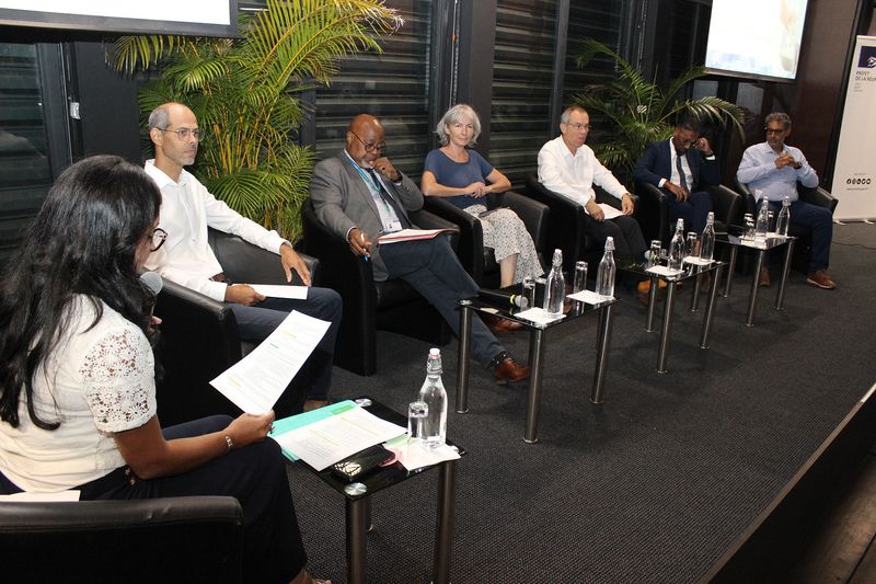 Intervenants de la seconde table ronde 
